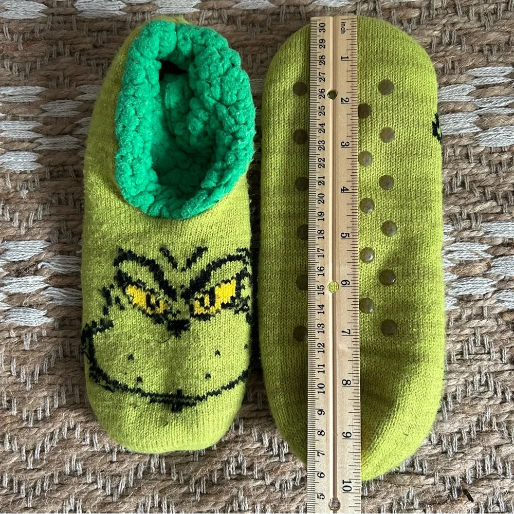 Dr. Seuss Grinch Slipper Socks